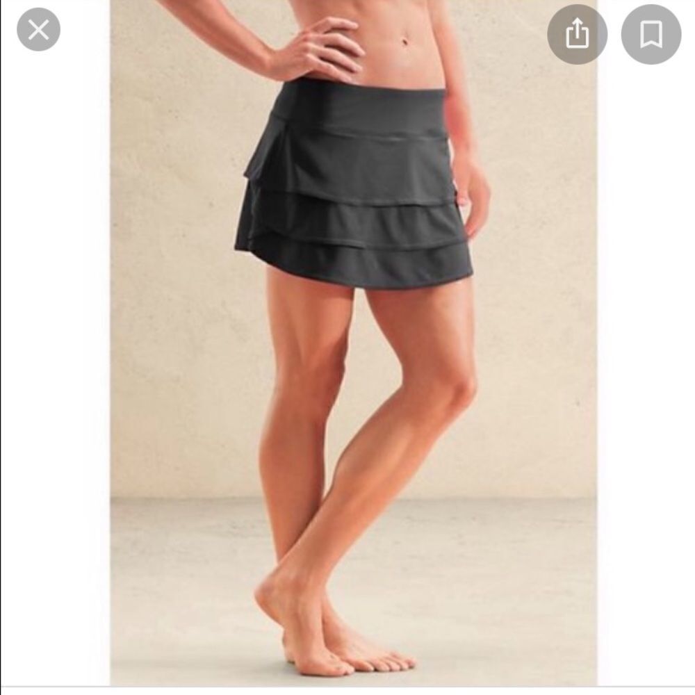 CUTE WOMEN’S SIZE XS ATHLETA SKORT WITH TIERED HEM